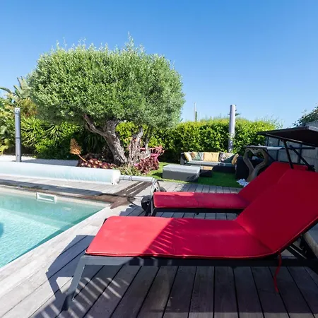 Entiere 14 Couchages Pres De La Les Maures Entre Hyeres Et Le Lavandou